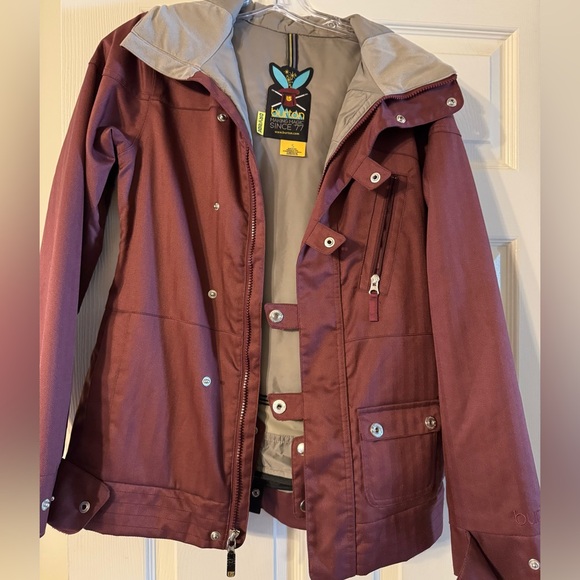 Burton Jackets & Blazers - BURTON SKI/ SNOWBOARD JACKET 🧥SIZE SMALL  ⛷️ EXCELLENT condition, worn one time.